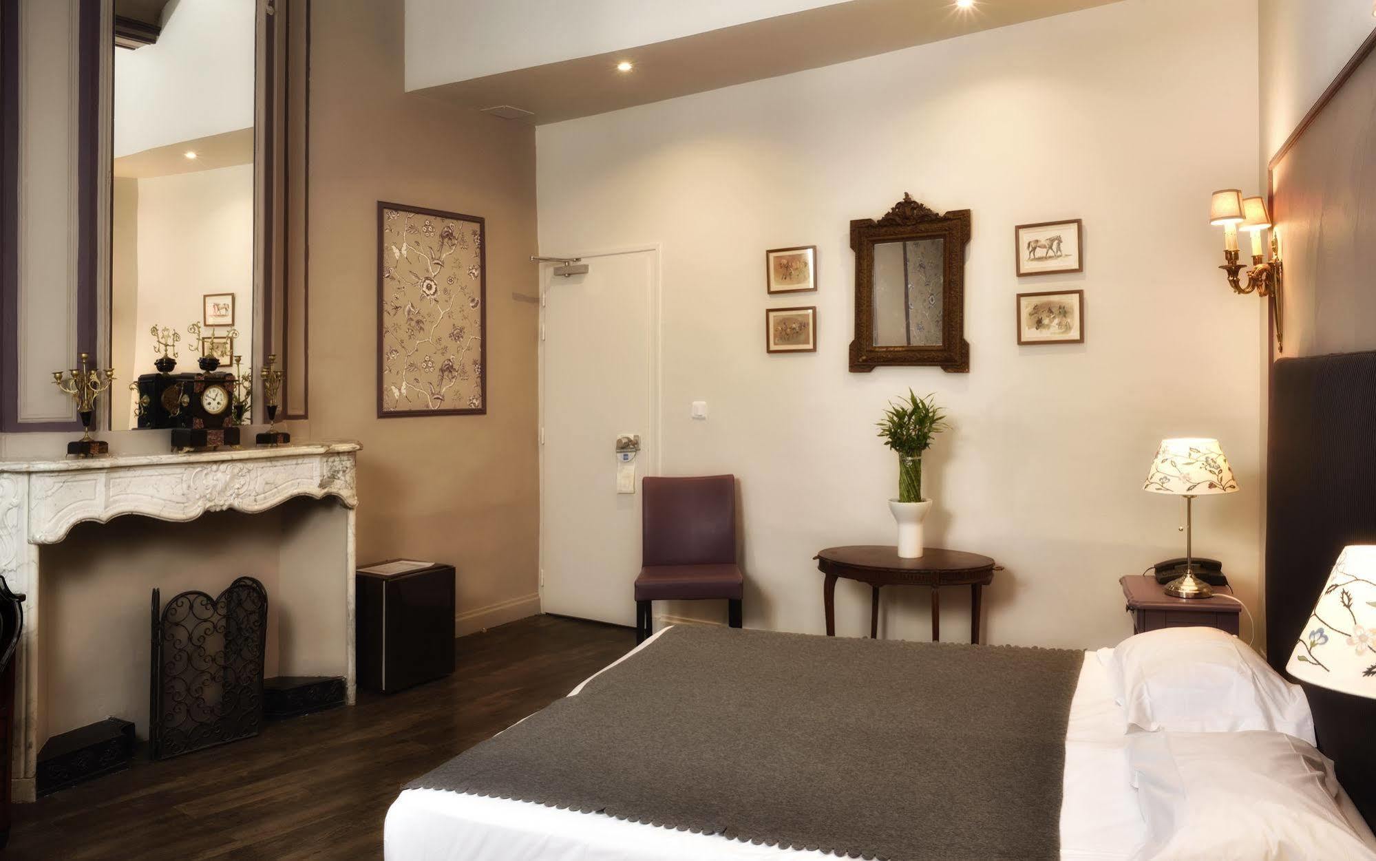 L'Esplan Hotel Saint-Paul-Trois-Châteaux Buitenkant foto