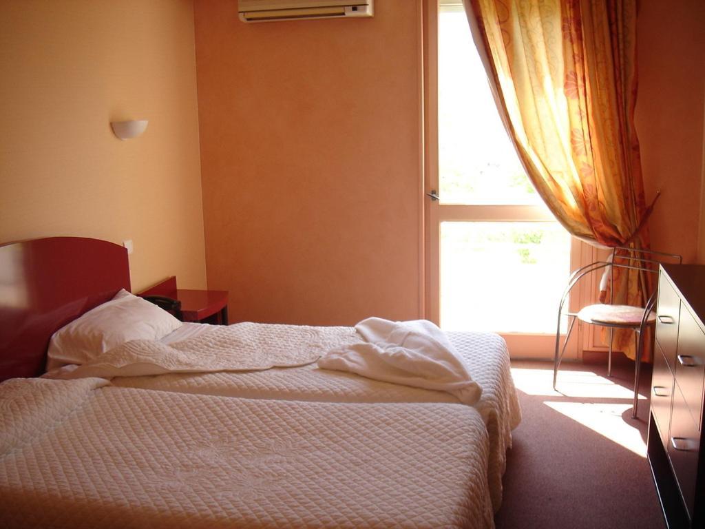 L'Esplan Hotel Saint-Paul-Trois-Châteaux Kamer foto